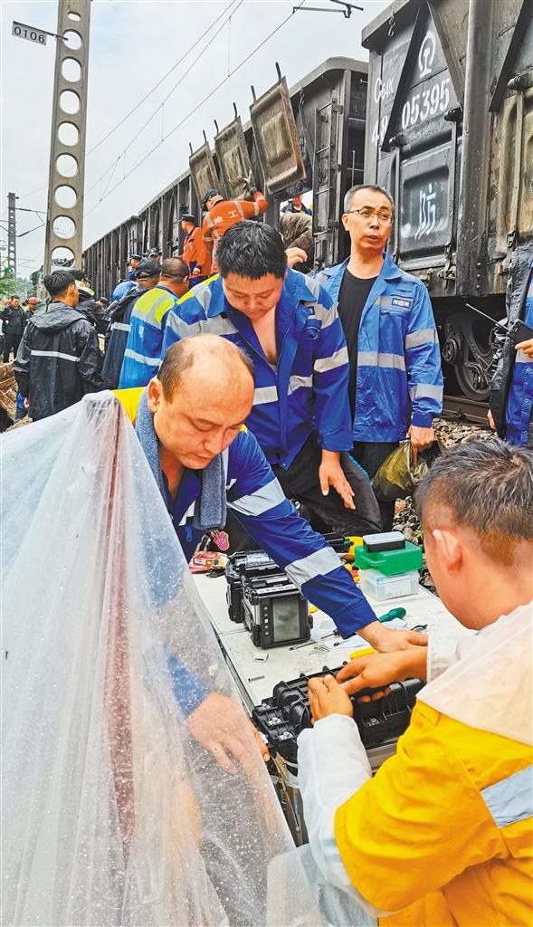 
广东省中医院黄牛代挂号电话票贩子号贩子网上预约挂号,住院检查加快,抗洪救灾 重建家园