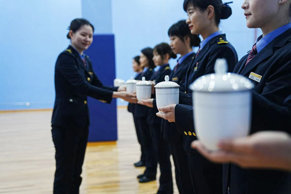 
浙江大学妇产科医院黄牛代挂号电话票贩子号贩子网上预约挂号,住院检查加快,让回家路走得畅、走得好——多部门有关负责人谈全力保障2024年春运平安有序运行