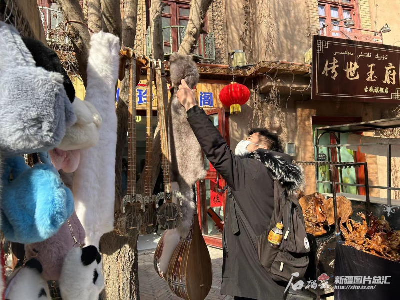 
中国人民解放军总医院黄牛代挂号电话票贩子号贩子网上预约挂号,住院检查加快,龙年春晚新疆喀什分会场 | 春晚临近 喀什古城年味渐浓