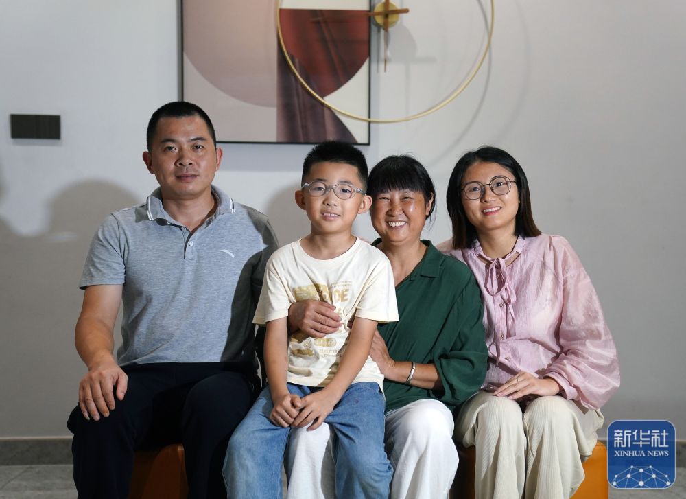 
南京脑科医院黄牛代挂号电话票贩子号贩子网上预约挂号,住院检查加快,寻找照片中的TA｜重走漫漫乡邮路 见证山乡焕新颜