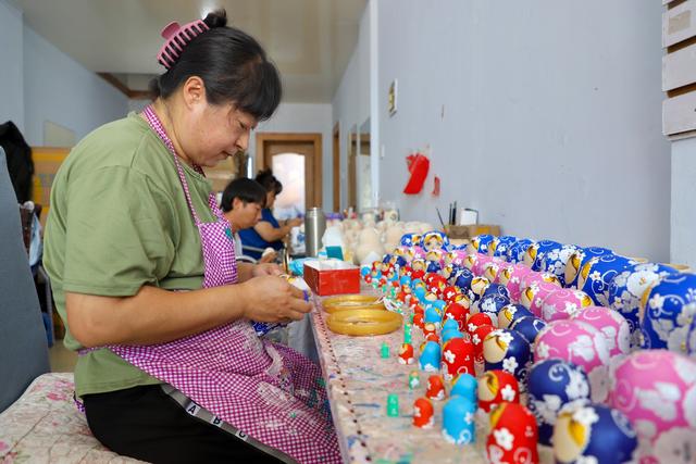 
长沙各大医院黄牛代挂号电话票贩子号贩子网上预约挂号,住院检查加快,“套娃小镇”描绘乡村振兴新图景
