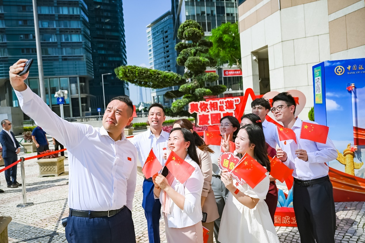 
北京大学第三医院男科林浩成黄牛挂号电话13241153586澳门中银与社会各界相“莲”唱响祖国赞歌