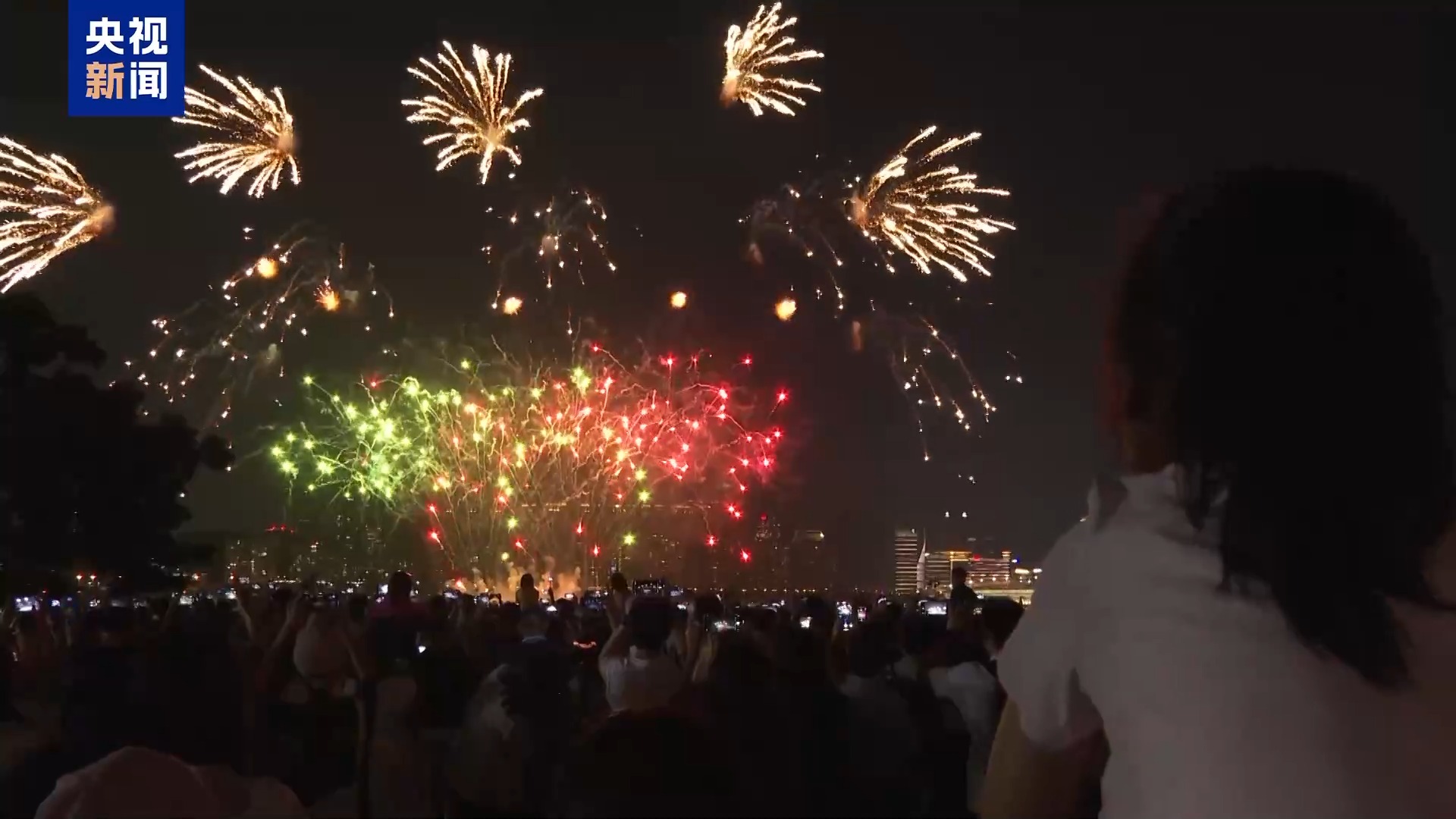 
上海胸科医院黄牛代挂号电话票贩子号贩子网上预约挂号,住院检查加快,澳门举行烟花比赛汇演 庆祝中华人民共和国成立75周年