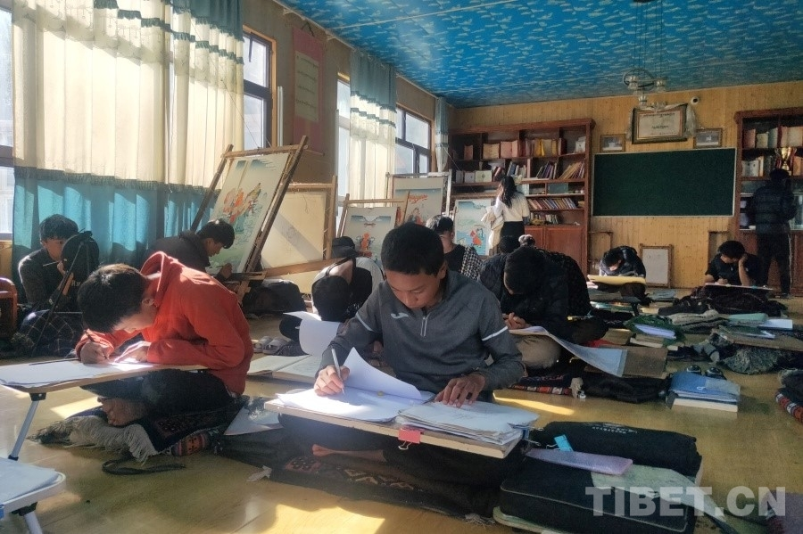 
北京302医院黄牛代挂号电话票贩子号贩子网上预约挂号,住院检查加快,【路见西藏 中央媒体“两路”行】秀美嘎玛 匠人之乡