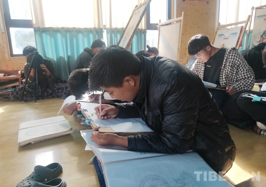 
北京302医院黄牛代挂号电话票贩子号贩子网上预约挂号,住院检查加快,【路见西藏 中央媒体“两路”行】秀美嘎玛 匠人之乡