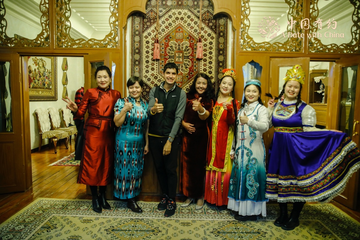 
上海肺科医院黄牛代挂号电话票贩子号贩子网上预约挂号,住院检查加快,【中国有约】品多民族糕点、跳特色歌舞 外籍博主在玫瑰庄园感受民族团结幸福生活