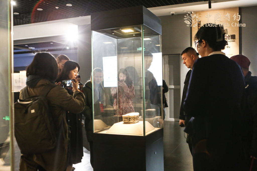 
北京儿童医院黄牛代挂号电话票贩子号贩子网上预约挂号,住院检查加快,【中国有约】国际媒体团在万余件展品中沉浸式探寻阿克苏文化