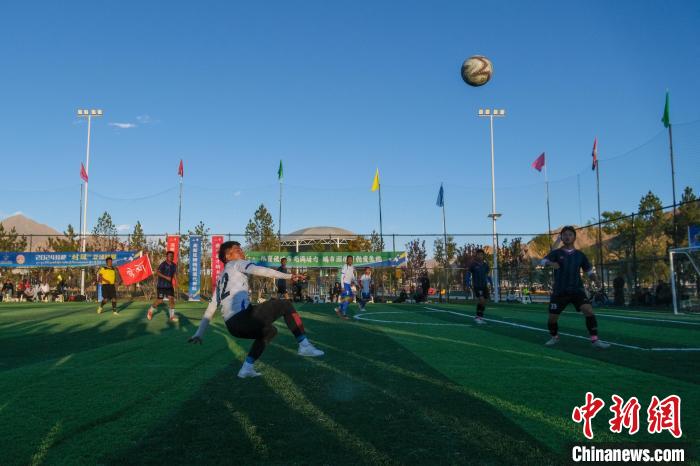 
南京各大医院黄牛代挂号电话票贩子号贩子网上预约挂号,住院检查加快,西藏拉萨河畔 青年驰骋高原“村超”足球赛场