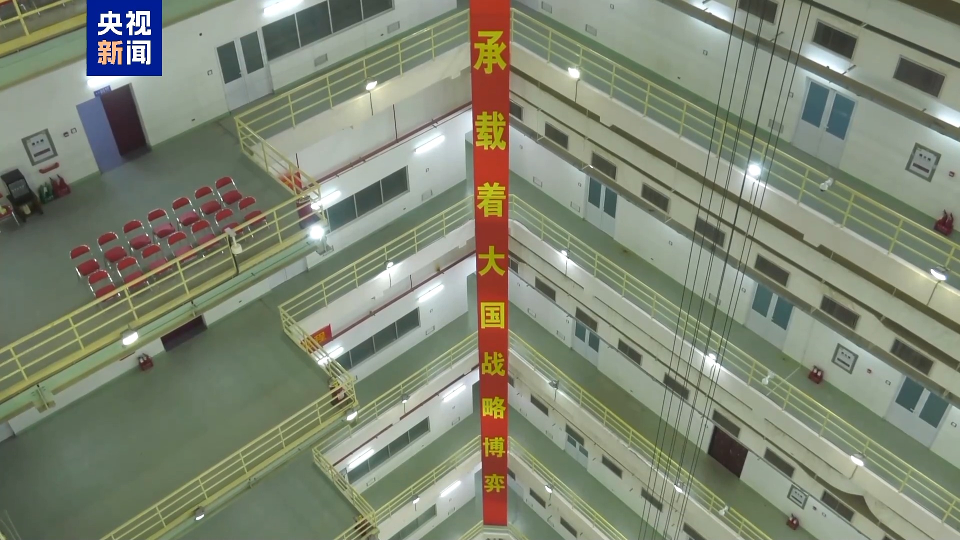 
二龙路肛肠医院黄牛代挂号电话票贩子号贩子网上预约挂号,住院检查加快,火箭造完怎么从“躺着”变“站着”？答案在这扇“神秘巨门”后→