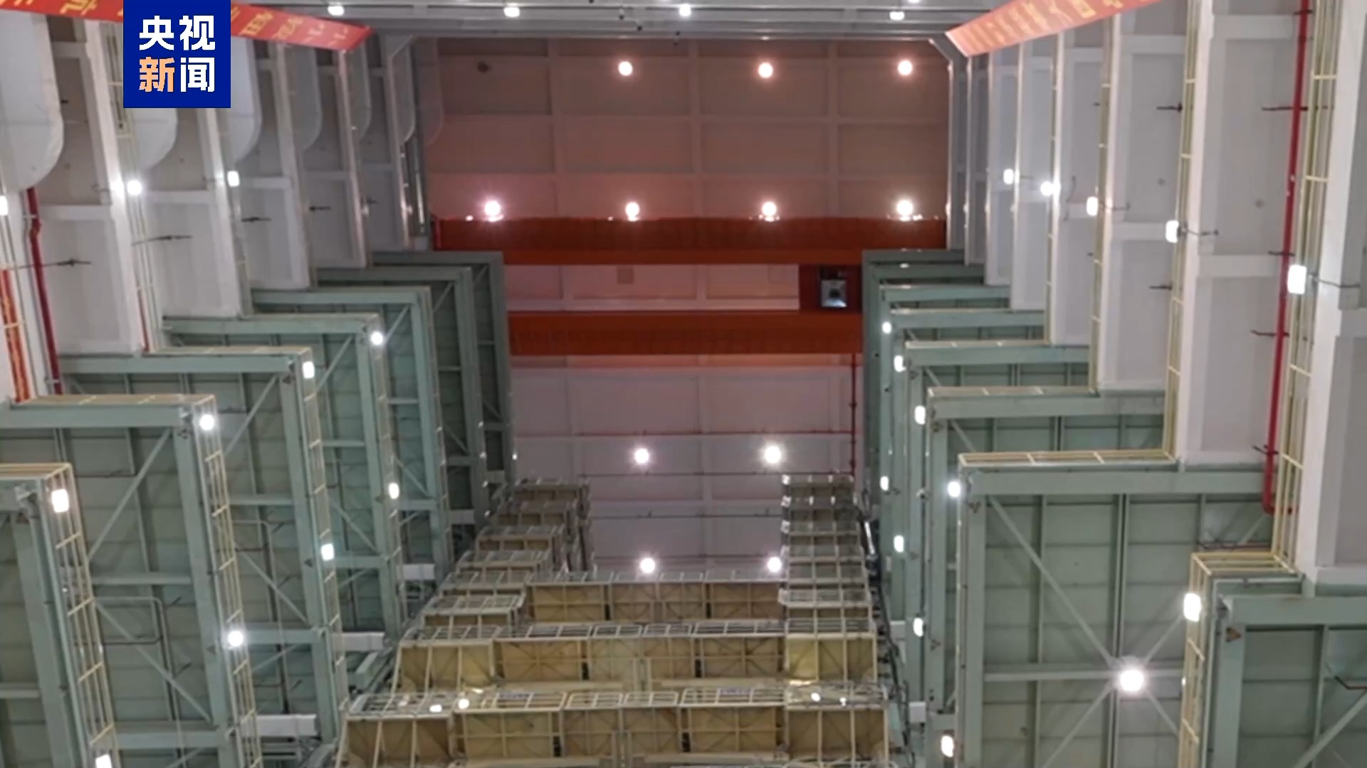 
二龙路肛肠医院黄牛代挂号电话票贩子号贩子网上预约挂号,住院检查加快,火箭造完怎么从“躺着”变“站着”？答案在这扇“神秘巨门”后→