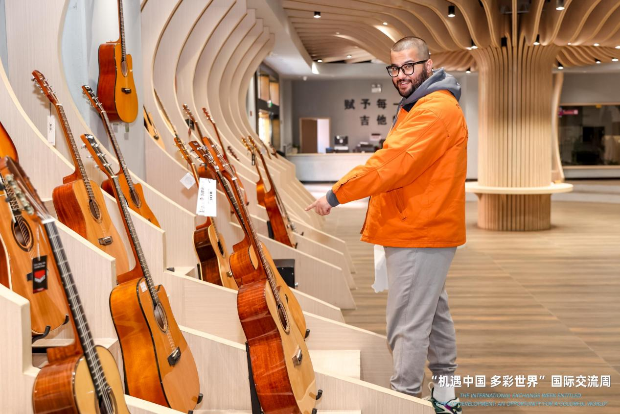 
空军特色医学中心黄牛代挂号电话票贩子号贩子网上预约挂号,住院检查加快,15国使节专家青年探访多彩贵州，感受机遇中国