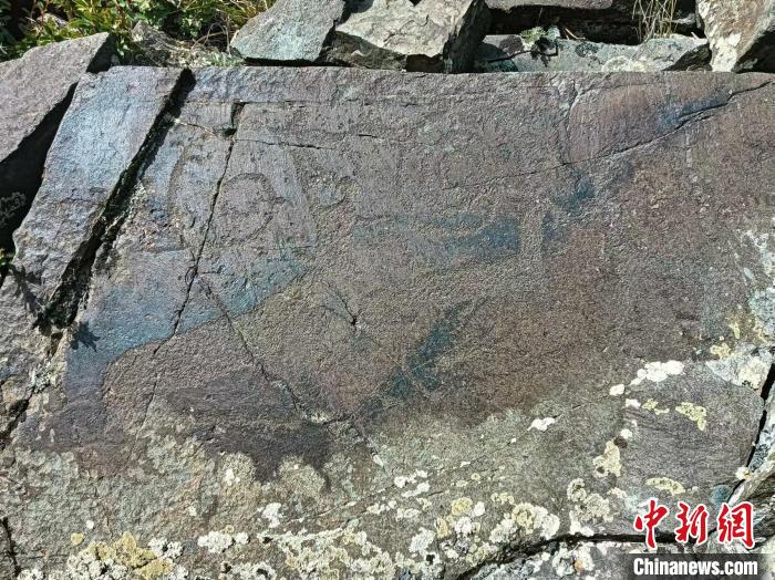 
西安各大医院黄牛代挂号电话票贩子号贩子网上预约挂号,住院检查加快,新疆阿勒泰岩画：千里画廊中的历史印记