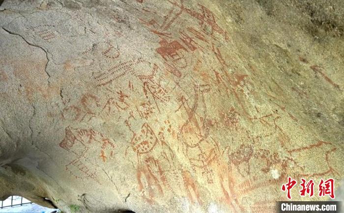 
西安各大医院黄牛代挂号电话票贩子号贩子网上预约挂号,住院检查加快,新疆阿勒泰岩画：千里画廊中的历史印记