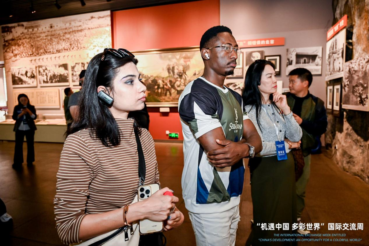 
空军特色医学中心黄牛代挂号电话票贩子号贩子网上预约挂号,住院检查加快,15国使节专家青年探访多彩贵州，感受机遇中国