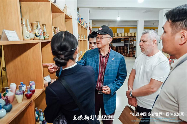 
北京协和医院黄牛代挂号电话票贩子号贩子网上预约挂号,住院检查加快,机遇中国 多彩世界｜“这是我向往的生活”！ 外国驻华使节与专家走进花茂村，点赞乡村新风貌