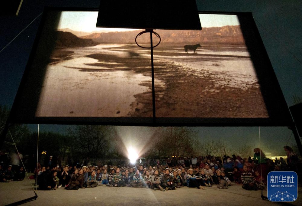 
北京安定医院黄牛代挂号电话票贩子号贩子网上预约挂号,住院检查加快,国社之镜·世纪光影｜这些新华社照片，珍藏了一代代人的文化记忆