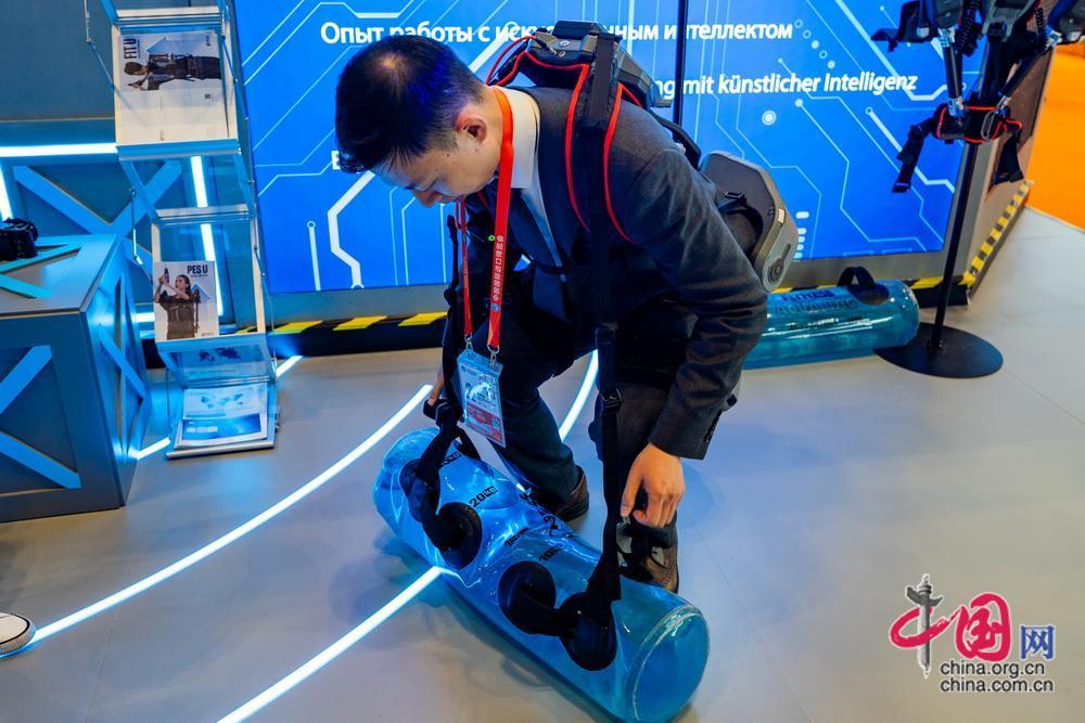 
北京人民医院黄牛代挂号电话票贩子号贩子网上预约挂号,住院检查加快,AI赋能智享生活 在2024年进博会人工智能专区遇见未来