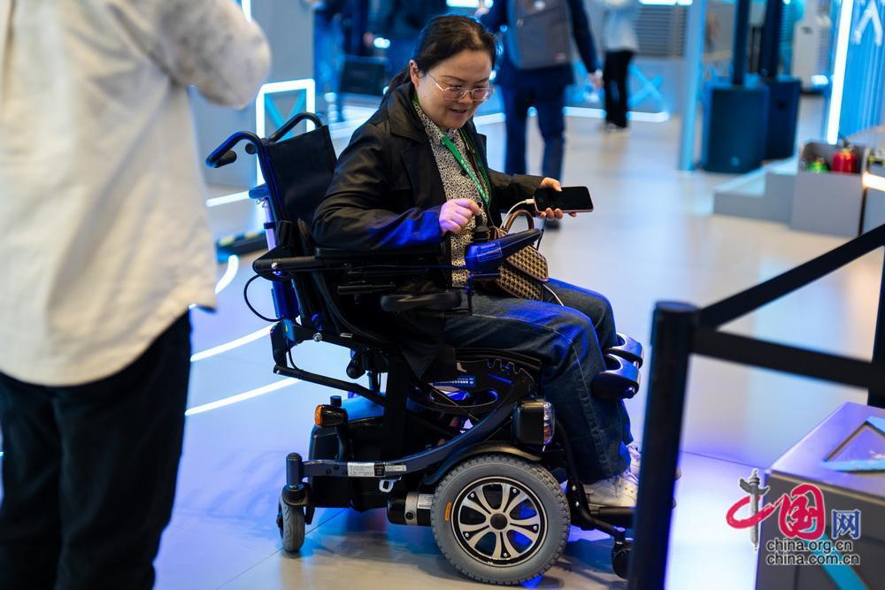 
北京人民医院黄牛代挂号电话票贩子号贩子网上预约挂号,住院检查加快,AI赋能智享生活 在2024年进博会人工智能专区遇见未来