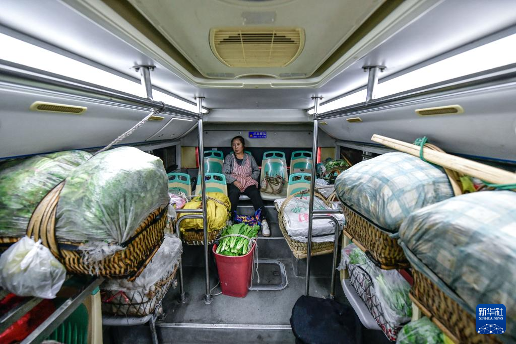 
广州各大医院黄牛代挂号电话票贩子号贩子网上预约挂号,住院检查加快,图片故事丨这趟城乡公交，载满人间烟火和城市温度