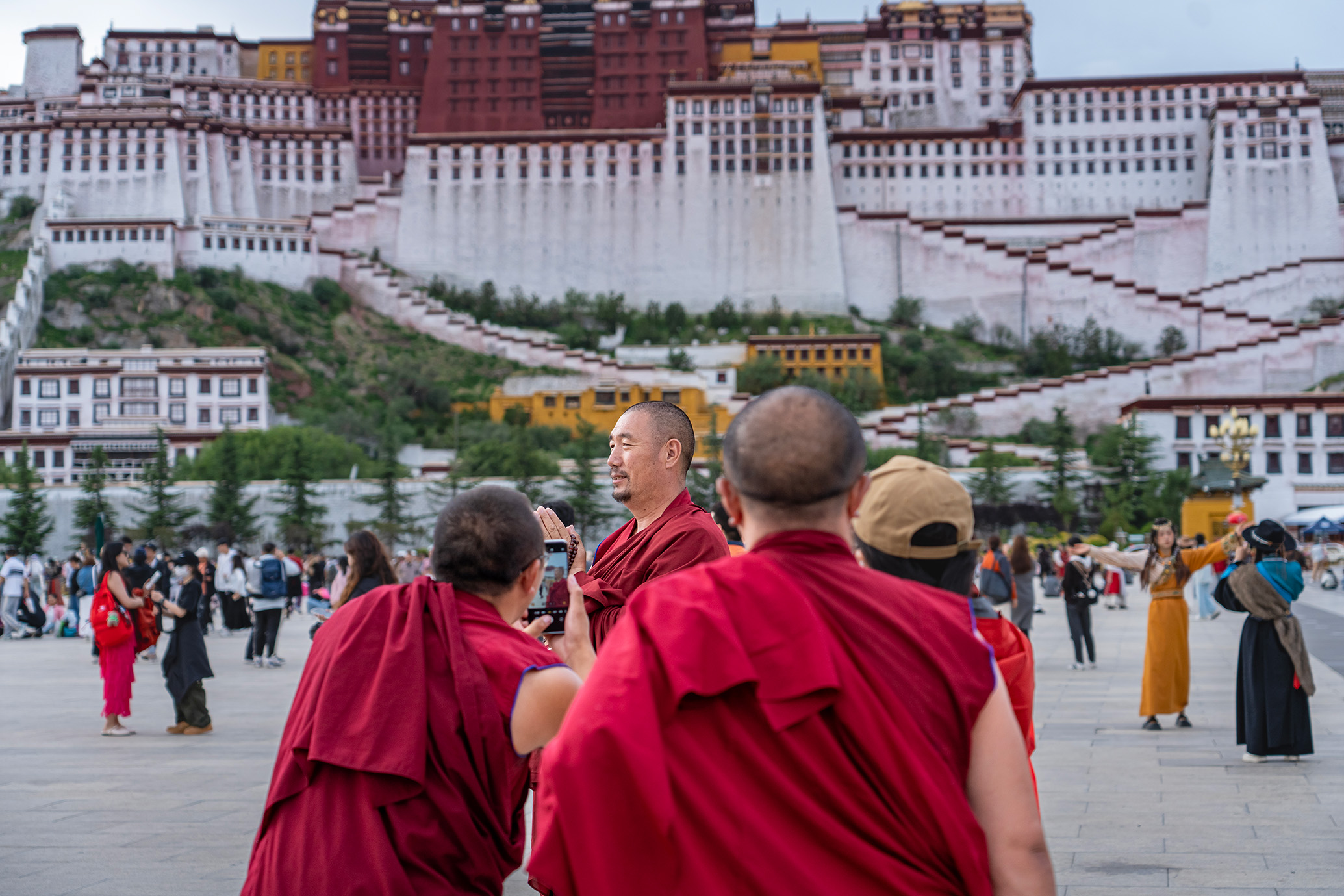 
北京北大口腔医院黄牛代挂号电话票贩子号贩子网上预约挂号,住院检查加快,“光影力量”第五届西藏网络影像节投稿作品——雪域高原·街头巷影