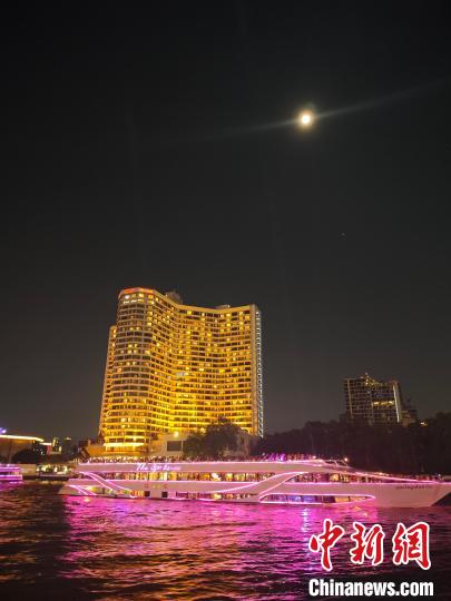 
中山一院黄牛代挂号电话票贩子号贩子网上预约挂号,住院检查加快,曼谷湄南河沿岸举办为期一个月的灯光秀