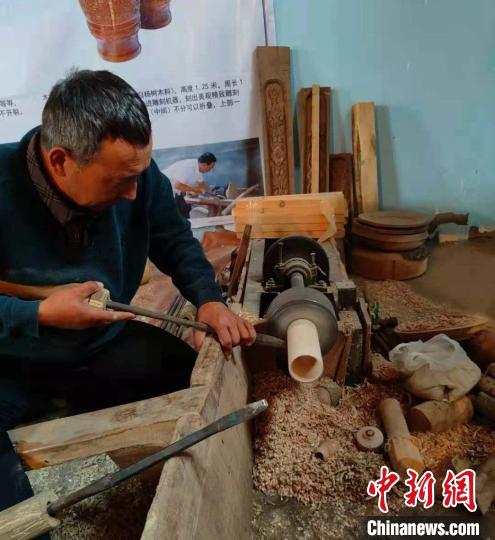 
广州各大医院黄牛代挂号电话票贩子号贩子网上预约挂号,住院检查加快,新疆木雕技艺何以接续传承？