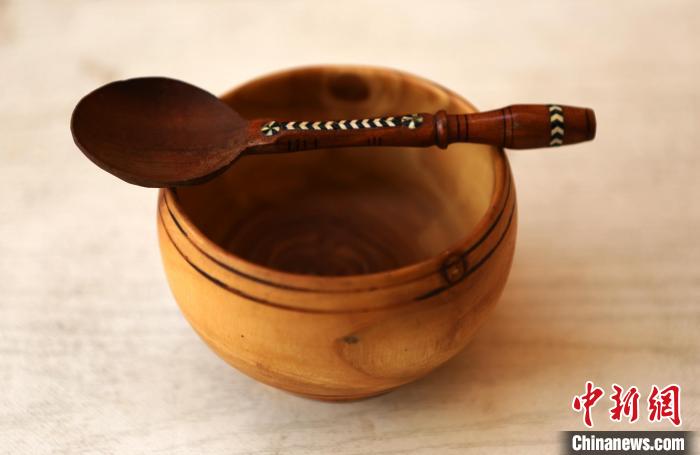 
广州各大医院黄牛代挂号电话票贩子号贩子网上预约挂号,住院检查加快,新疆木雕技艺何以接续传承？