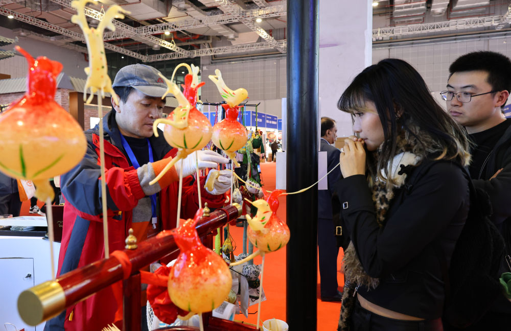 
南京军区总医院黄牛代挂号电话票贩子号贩子网上预约挂号,住院检查加快,在你来我往中相亲相近——从2024旅交会感受中国高水平对外开放