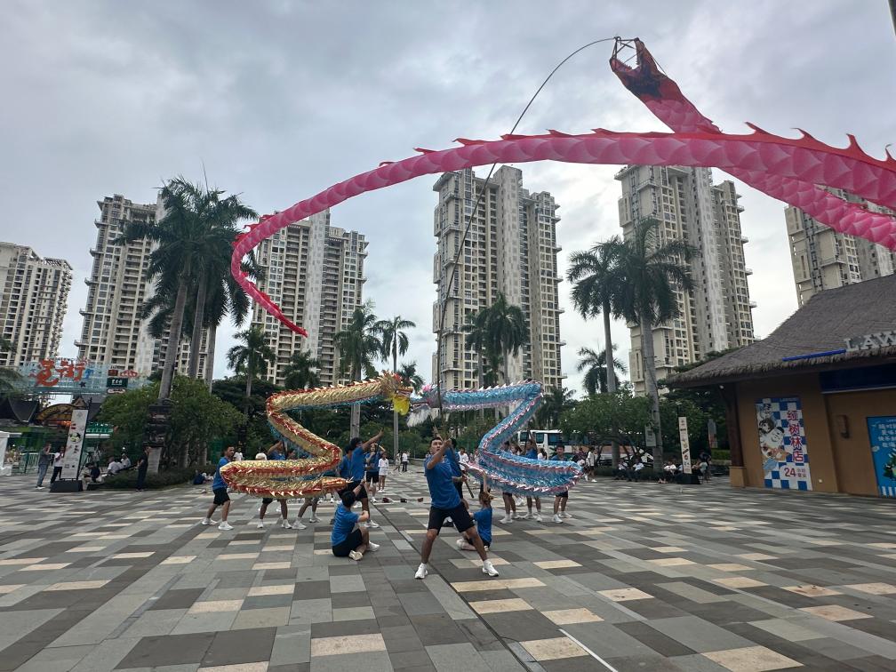 
西安市儿童医院黄牛代挂号电话票贩子号贩子网上预约挂号,住院检查加快,拿得了绣花针，舞得了巨龙——这位哈萨克族小伙的跨界人生