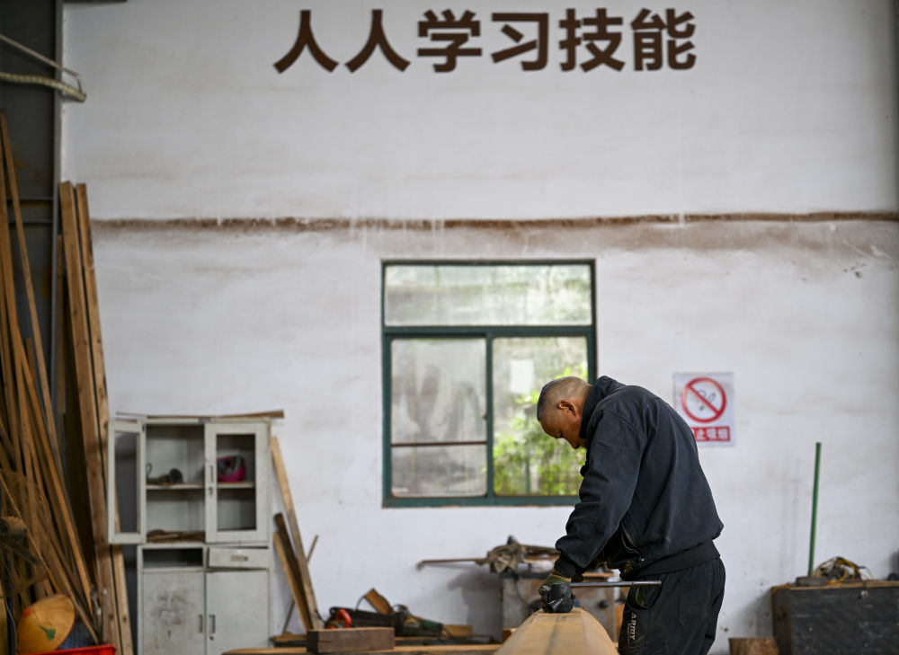 
北京积水潭医院黄牛代挂号电话票贩子号贩子网上预约挂号,住院检查加快,国道之行 海阔天空｜古建的守护与传承者
