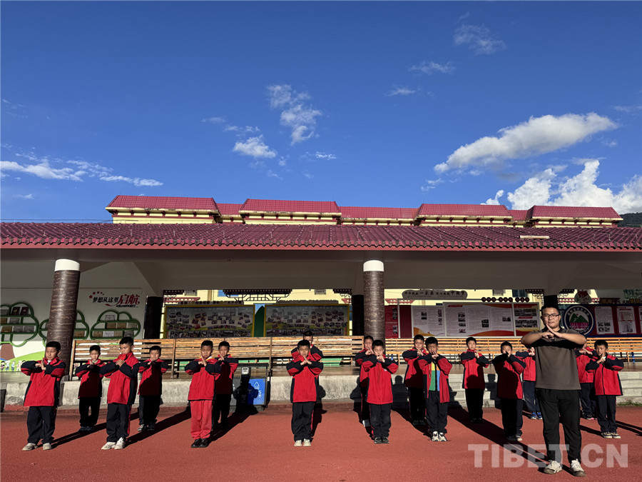 
上海肿瘤医院黄牛代挂号电话票贩子号贩子网上预约挂号,住院检查加快,从黄河之滨到莲花秘境 他们的支教生活这么过！