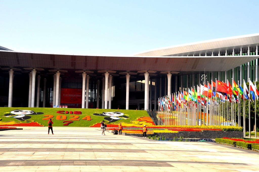 
长春吉大二院黄牛代挂号电话票贩子号贩子网上预约挂号,住院检查加快,准备就绪 第七届中国国际进口博览会即将开幕