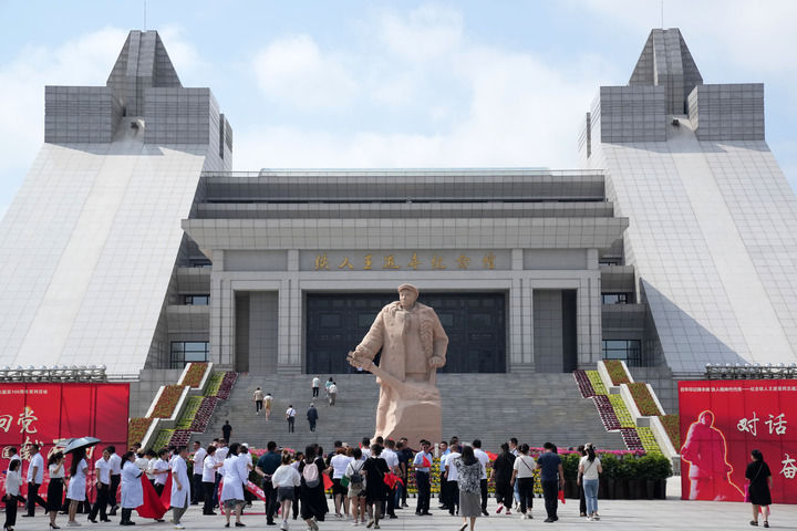 
中国中医科学院西苑黄牛代挂号电话票贩子号贩子网上预约挂号,住院检查加快,持续为国“加油”——65岁大庆油田上扬成长的“第二曲线”