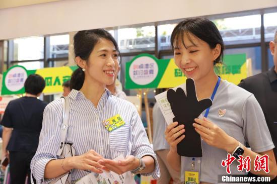 
南京各大医院黄牛代挂号电话票贩子号贩子网上预约挂号,住院检查加快,【湾区青年说】香港青年爱跑戈壁赛 “身兼多业”助力深港融合