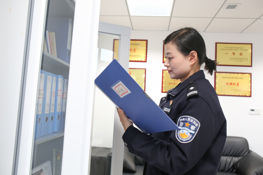 
广州中医院黄牛代挂号电话票贩子号贩子网上预约挂号,住院检查加快,“90后”对话“90后”①｜“红飘带”里忆英雄：残留在身体里的无声勋章