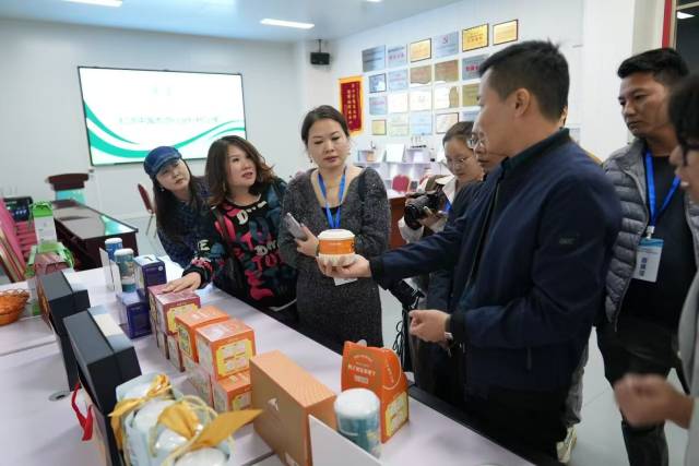 
北京宣武医院黄牛代挂号电话票贩子号贩子网上预约挂号,住院检查加快,“网络强村”，一场“以长补短”的广东实践