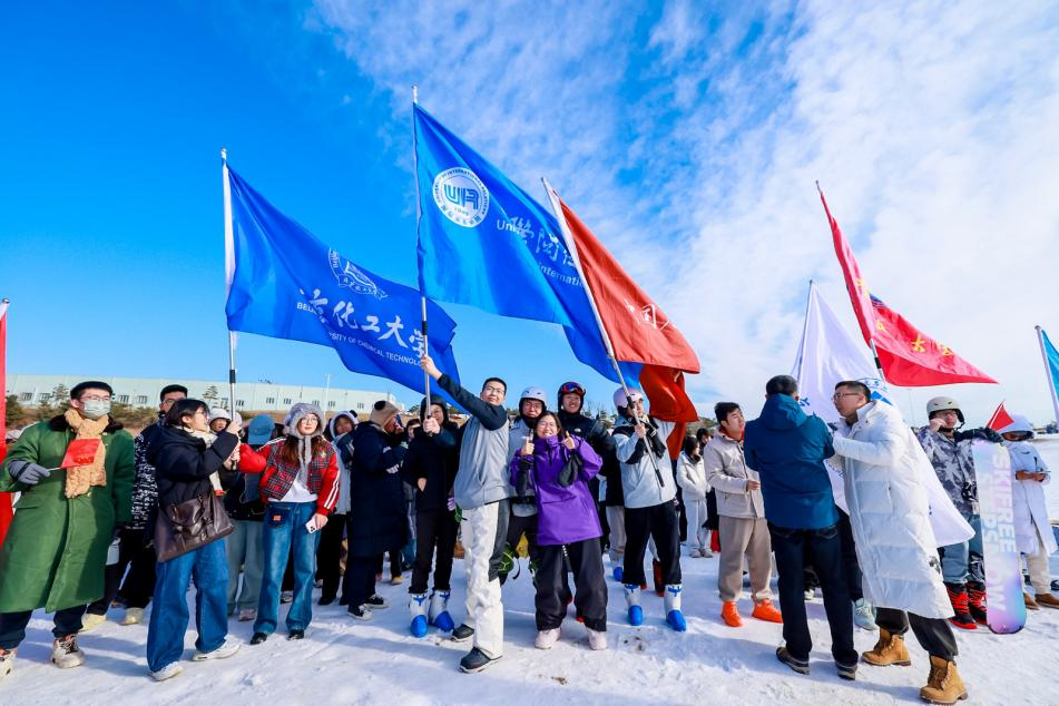 
复兴医院黄牛号贩子挂号电话2024战马大学生冰雪节正式启航