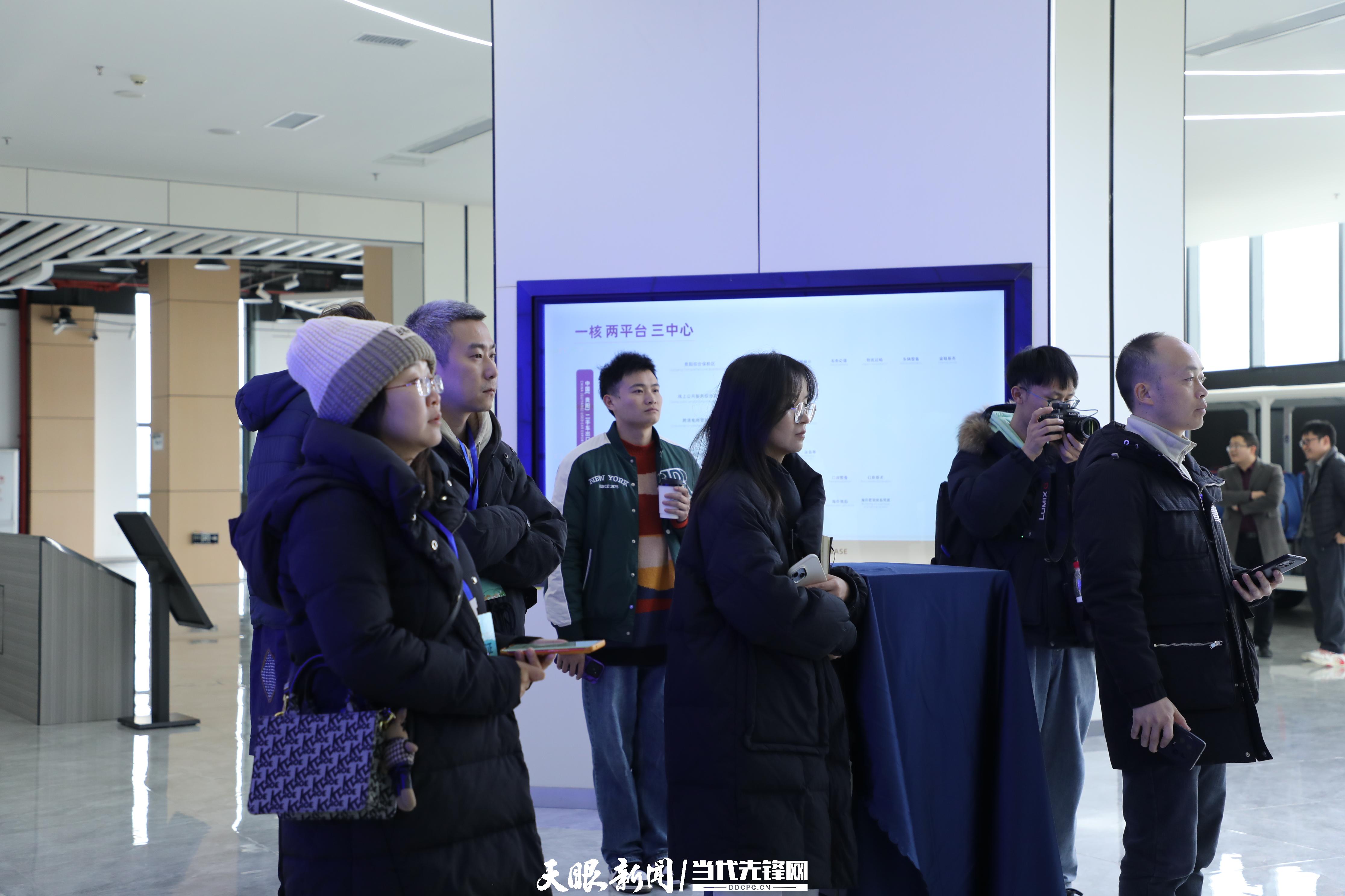 
西安市儿童医院黄牛代挂号电话票贩子号贩子网上预约挂号,住院检查加快,向新黔行·内陆开放高地｜黔货出海，外货入黔！贵州有“方子”也有“路子”