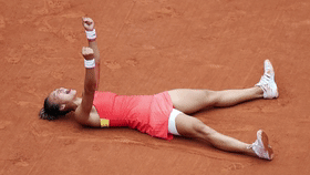 
南京市口腔医院黄牛代挂号电话票贩子号贩子网上预约挂号,住院检查加快,聆听2024｜听，拼搏的回响