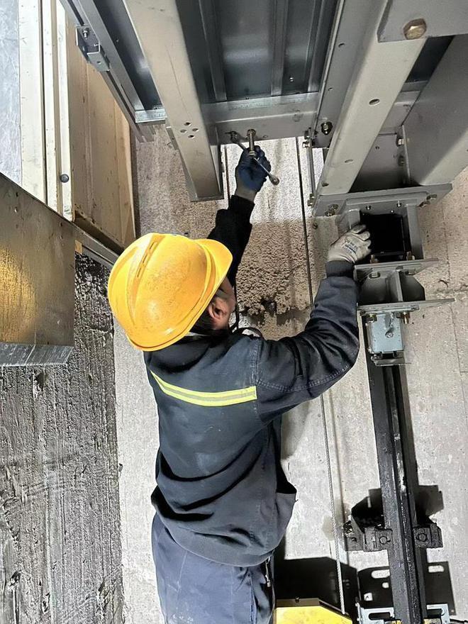 
上海儿童医学中心黄牛代挂号电话票贩子号贩子网上预约挂号,住院检查加快,超长期特别国债为老旧电梯更新按下“加速键”