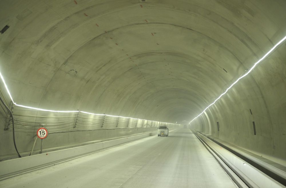 
首都医科大学附属安贞医院黄牛代挂号电话票贩子号贩子网上预约挂号,住院检查加快,新华全媒+｜首穿天山胜利隧道