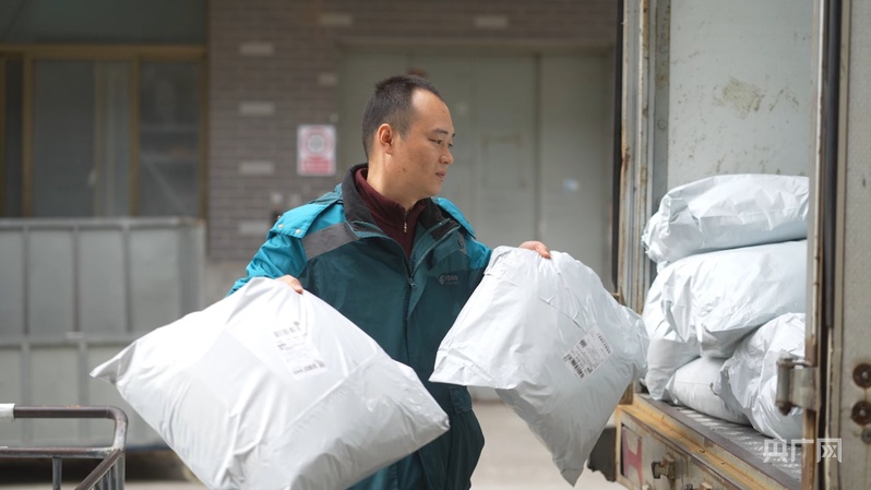 
中国人民解放军总医院黄牛代挂号电话票贩子号贩子网上预约挂号,住院检查加快,【你好，小镇】江苏三星：衣被天下