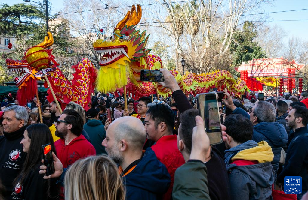 
北京大学口腔医院李广生黄牛挂号电话13241153586中国年味洋溢罗马