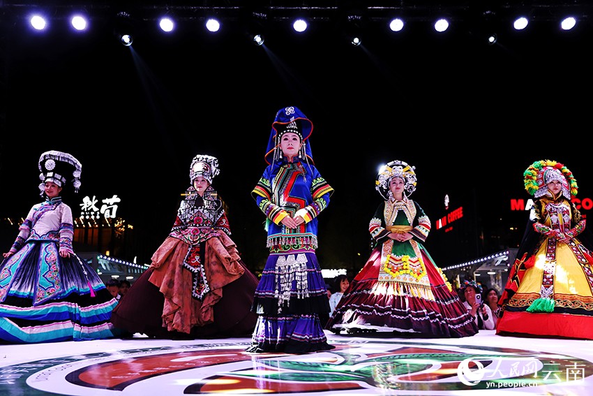
杭州市人民医院黄牛代挂号电话票贩子号贩子网上预约挂号,住院检查加快,在文化展演中感受“有一种叫云南的生活”