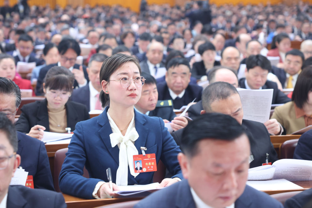 
北京各大医院黄牛代挂号电话票贩子号贩子网上预约挂号,住院检查加快,两会镜距离 | 她们的风采