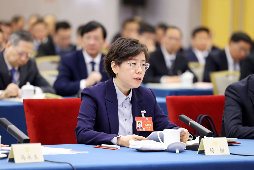 
北京各大医院黄牛代挂号电话票贩子号贩子网上预约挂号,住院检查加快,两会镜距离 | 她们的风采