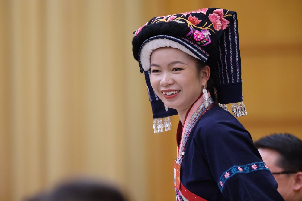 
北京各大医院黄牛代挂号电话票贩子号贩子网上预约挂号,住院检查加快,两会镜距离 | 她们的风采