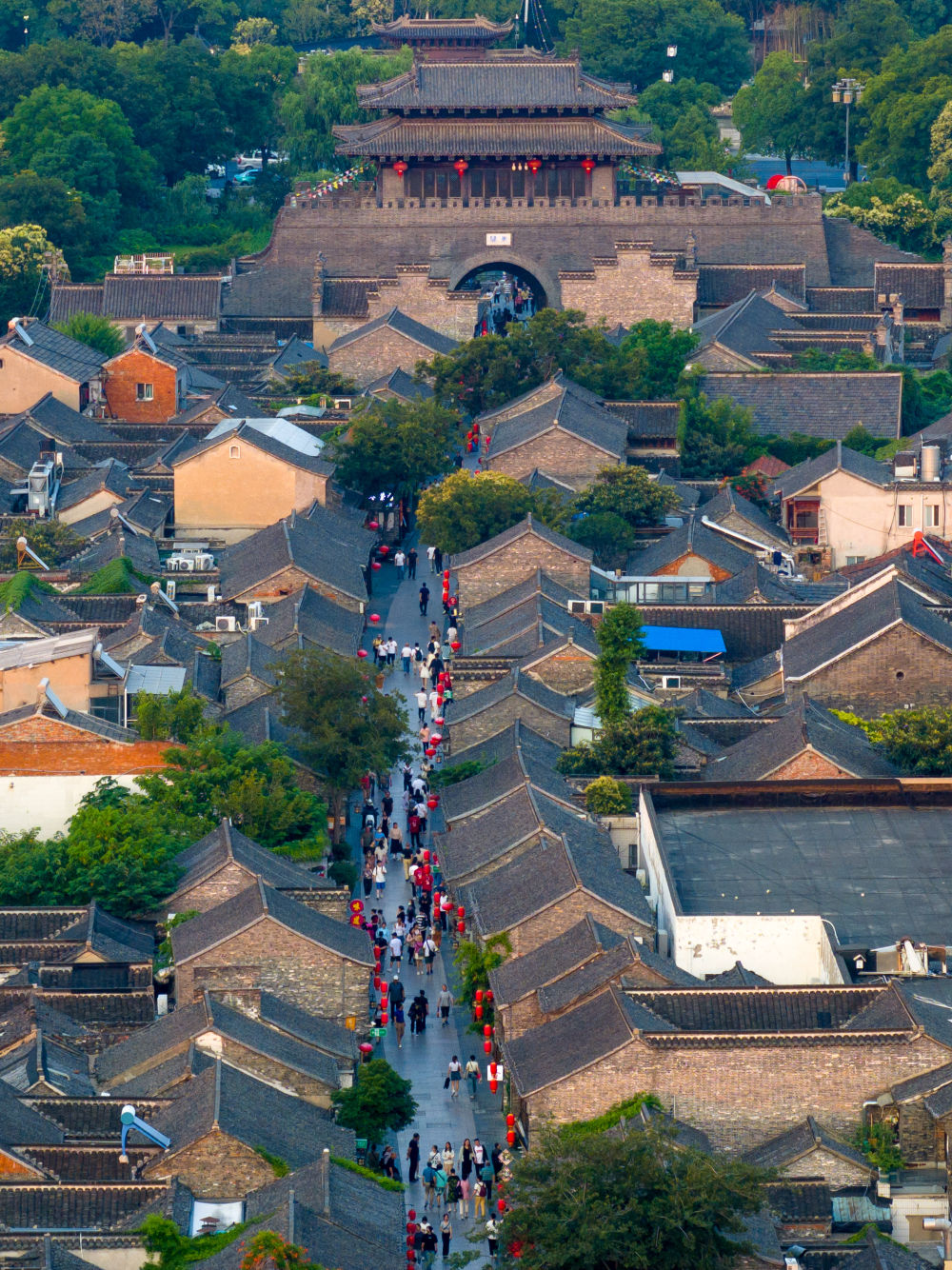 
上海精神卫生中心黄牛代挂号电话票贩子号贩子网上预约挂号,住院检查加快,文化中国行｜一街一味 走读文脉——江苏古建筑老街区走笔