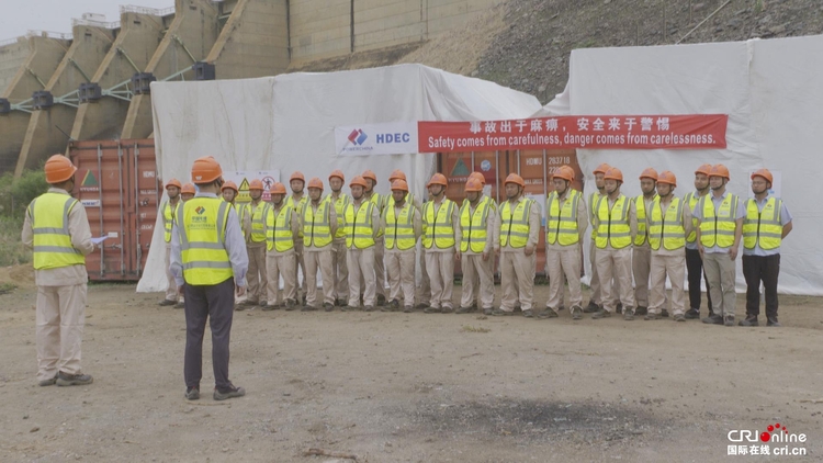
南京鼓楼医院黄牛代挂号电话票贩子号贩子网上预约挂号,住院检查加快,中国建设者助力尼日利亚第一大水电站升级扩容
