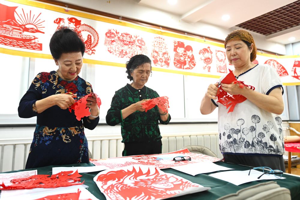 
中山大学中山眼科中心黄牛代挂号电话票贩子号贩子网上预约挂号,住院检查加快,新闻多一点 | 民族团结一家亲的和谐社区